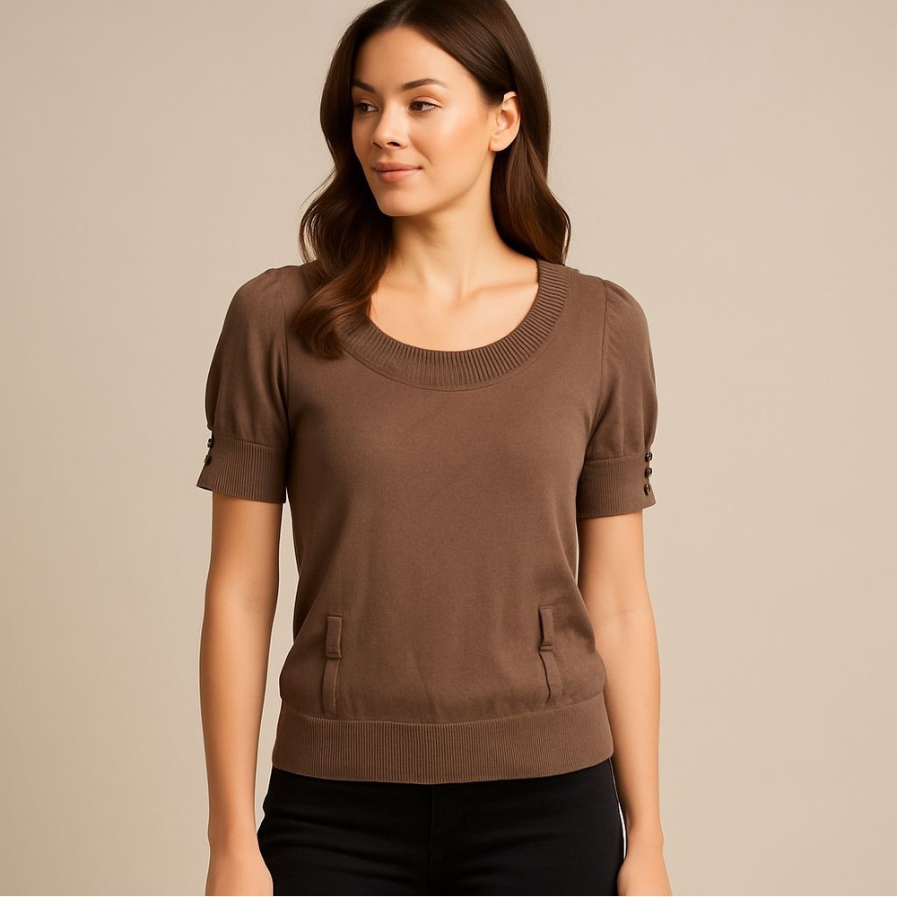 Banana Republic Taupe Crew Neck Sweater - Size M - Classic & Versatile